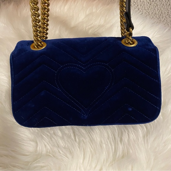 Authentic Gucci Marmont Mini Velvet Bag - Picture 6 of 8